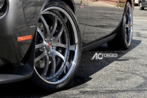 Dodge Challenger tire size