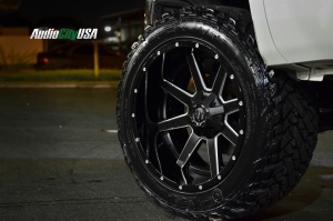 Toyota Tundra tire size