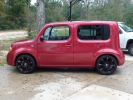 Nissan Cube tire size