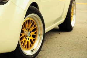 Nissan Cube tire size