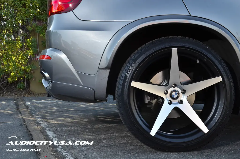 BMW X5 custom wheels Blaque Diamond BD 300 22x10.5, ET , tire size 285/35 R22. x ET