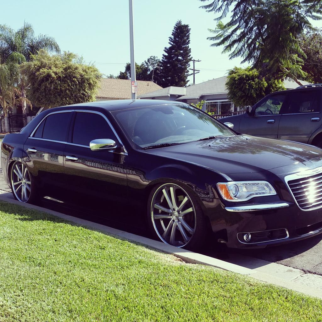 Chrysler 300C Wheels 22x, ET , tire size / R22. x ET