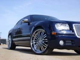 Chrysler 300C tire size