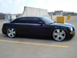 Chrysler 300 tire size