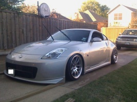 Nissan 350Z tire size