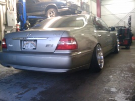 Infiniti Q45 tire size